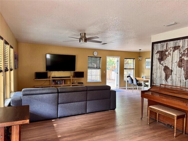 Building Photo - 5722 SW 85th St