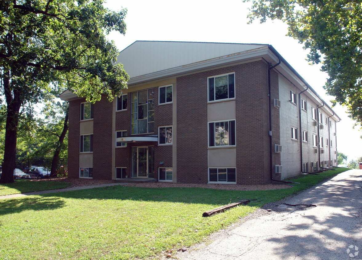 Primary Photo - The Avenue Apartments