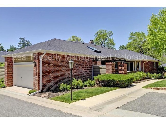 Building Photo - 4755 E Pinewood Cir