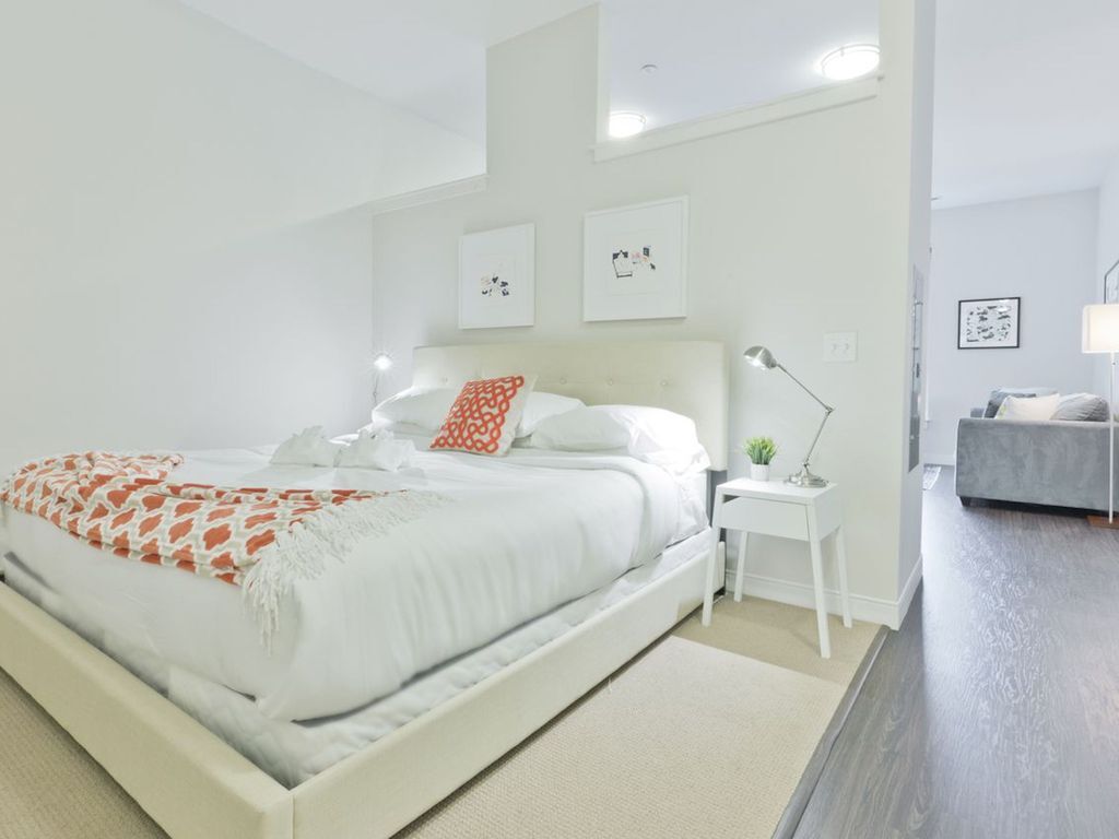 Foto principal - 111 E Flagler St