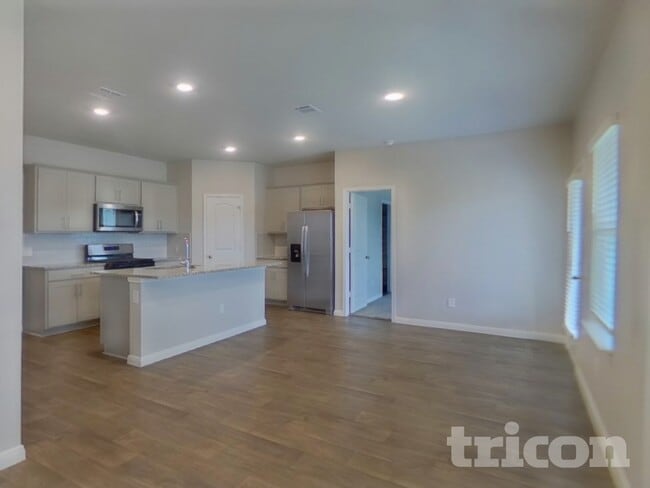 Building Photo - 128 Pronghorn Cir