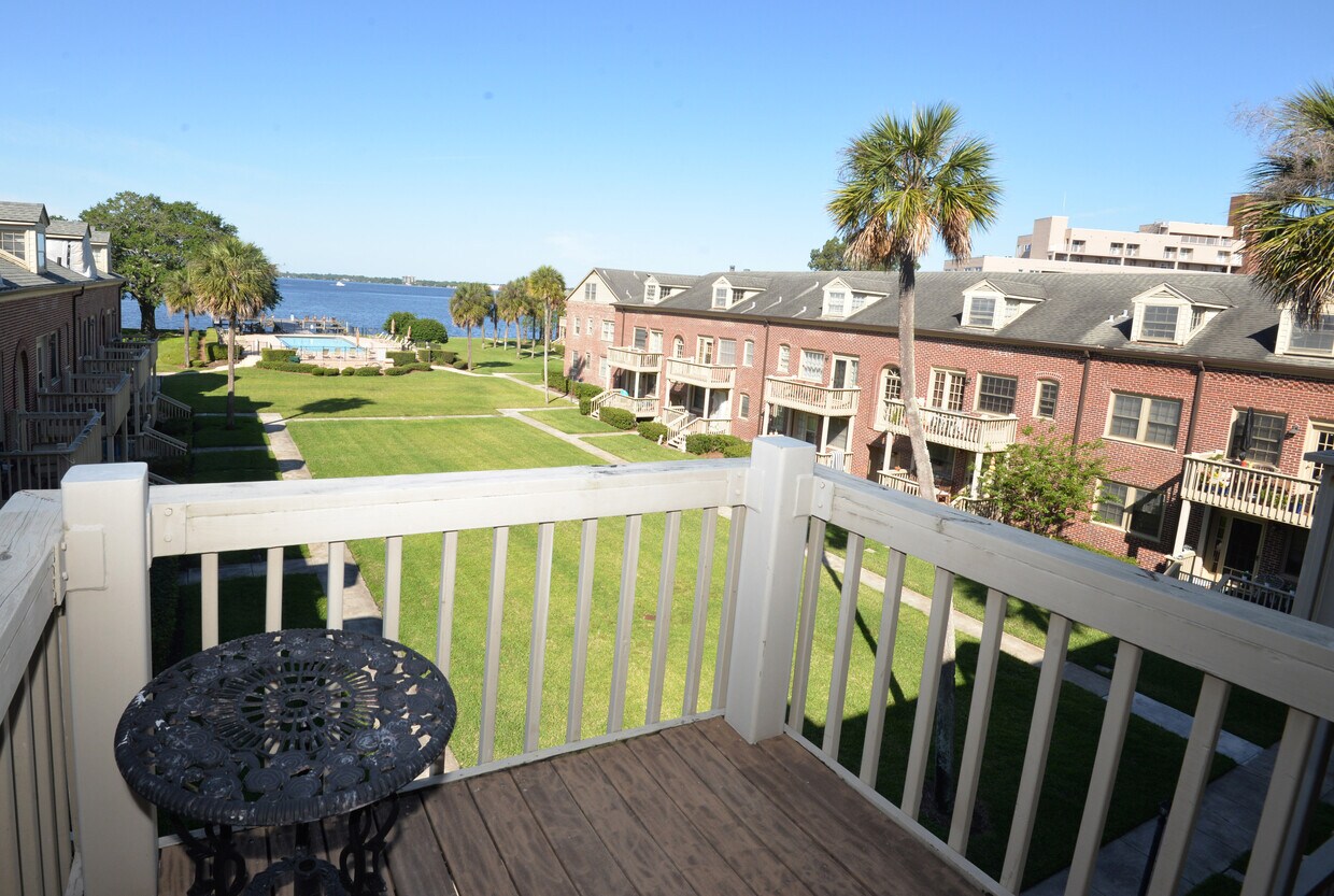 Foto principal - 1526 Palm Ave