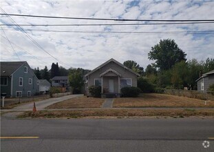Building Photo - 9133 8th Ave S