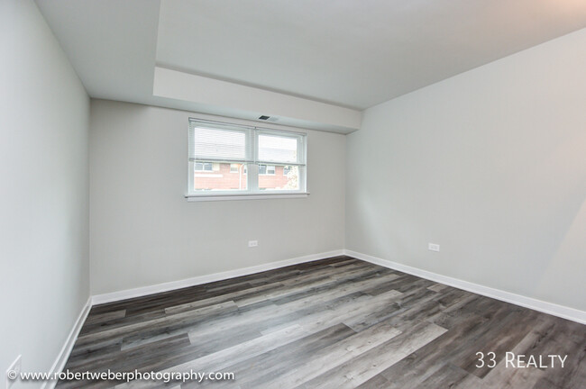 Building Photo - Charming 1-Bedroom Apartment in Arlington ...