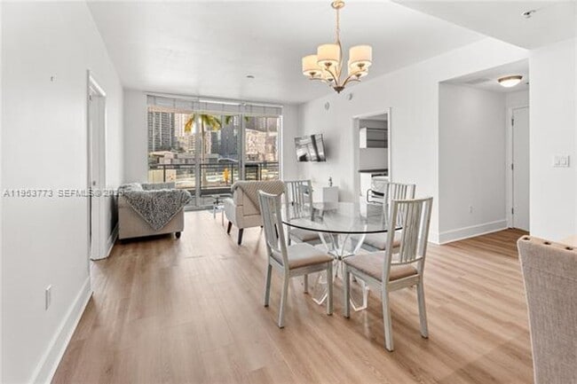 Foto del edificio - 90 SW 3rd St