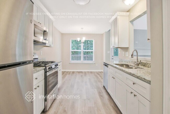 Building Photo - 5726 Graceland Dr SW