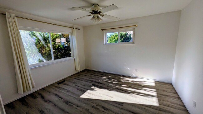 Foto del edificio - 1726 Sequoia Ave