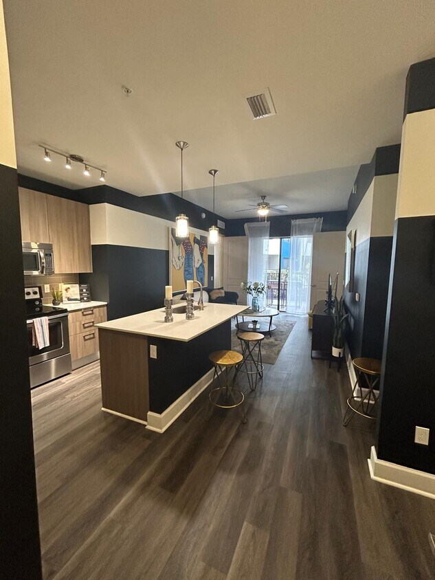 Foto principal - 4797 NW 85th Ave