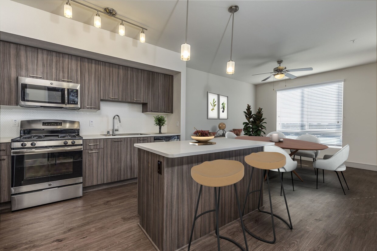 Bell South Bay Rentals in Inglewood at 11622 Aviation Blvd Inglewood