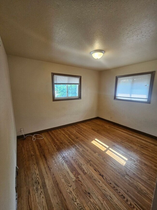 Foto del edificio - 7825 W Hampton Ave