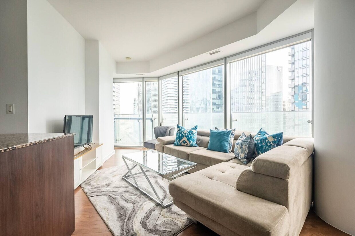 Photo principale - 19 Grand Trunk Crescent