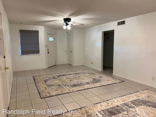 Building Photo - 2 br, 1 bath House - 306 SUNFLOWER DR