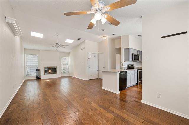 Foto del edificio - 2010 Cottage Oak Ln