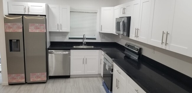 Foto del edificio - 3430 N 65th Ave