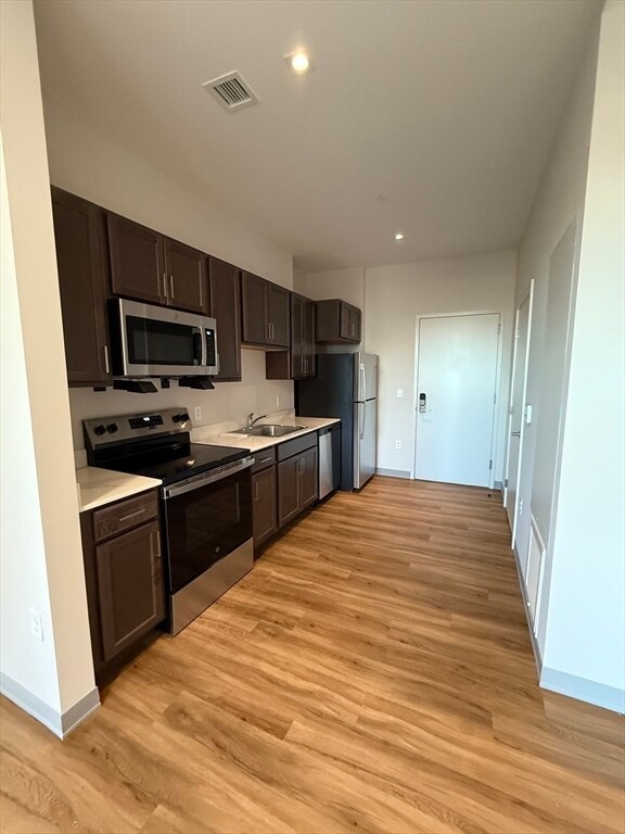 Foto del edificio - 1170 Tremont St