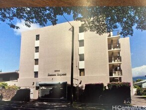 Building Photo - 2334 Kapiolani Blvd