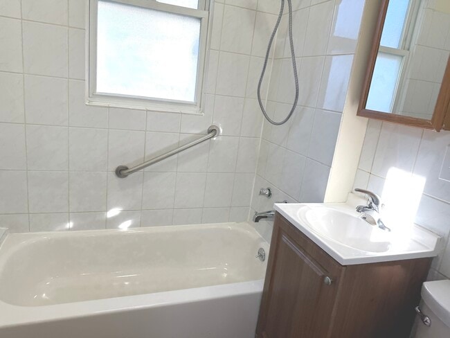 Foto del edificio - 1723 Emerson St