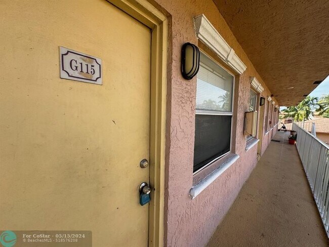 Foto del edificio - 101 NE 41st St