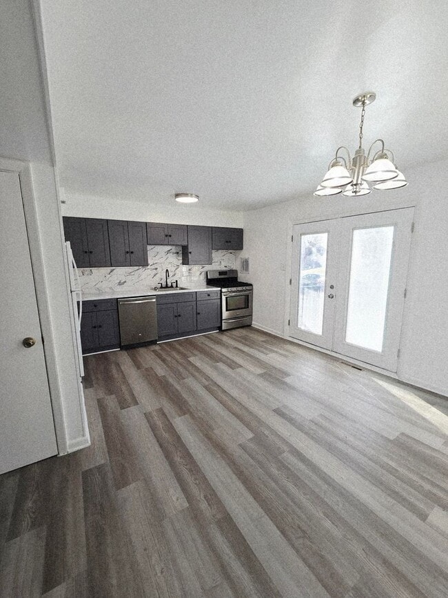 Foto del edificio - Renovated 3-Bedroom, 1-Bathroom Home in Beechfield