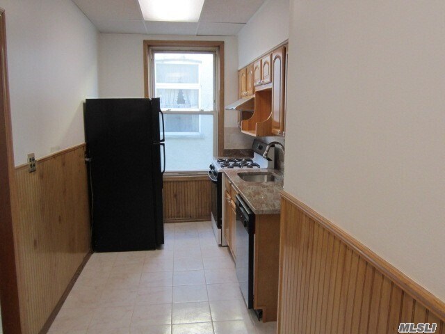 Building Photo - 50-43 42nd St