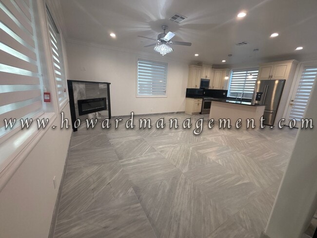 Building Photo - 2017 Centinela Ave