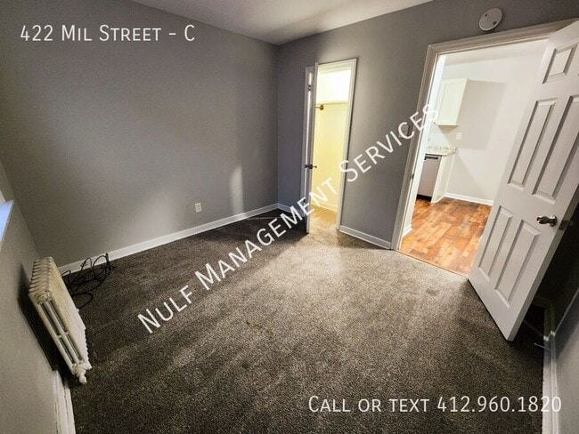 Building Photo - 422 Mill St