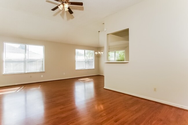Foto del edificio - Lovely 3 Bedroom Home in Madison