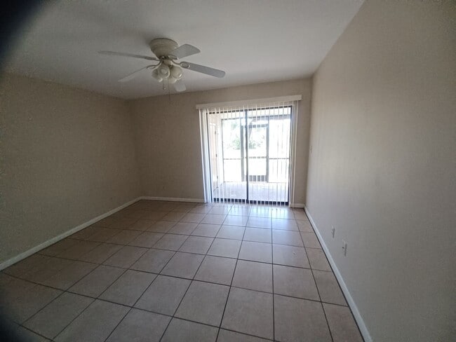 Foto del edificio - 17382 W Carnegie Cir