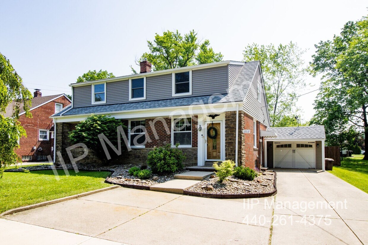 Primary Photo - 1313 Richmond Rd