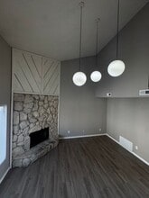 Building Photo - 1232 E Guinevere St