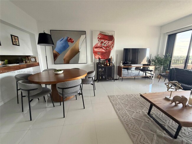 Building Photo - 201 Crandon Blvd