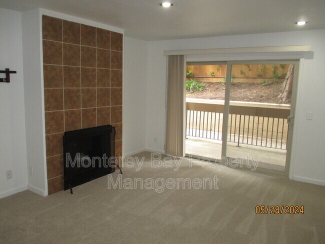 Foto del edificio - 3103 Golden Oaks Lane