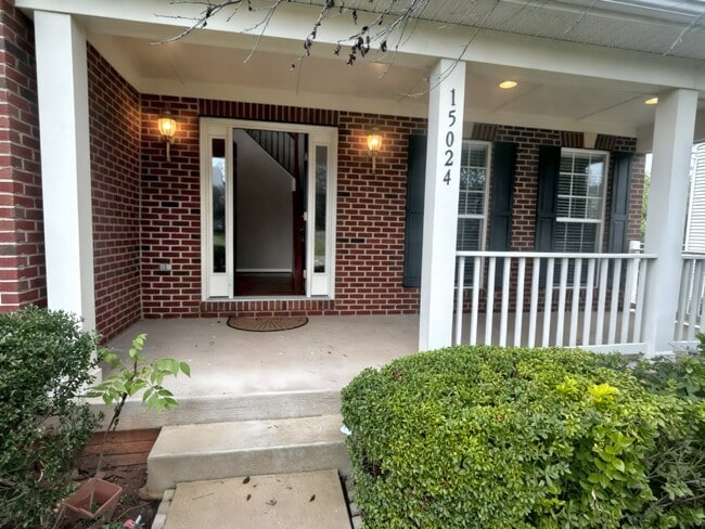 Enterance - 15024 Burgandine Ave