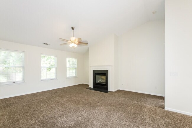 Building Photo - 4102 Hunters Trail Dr