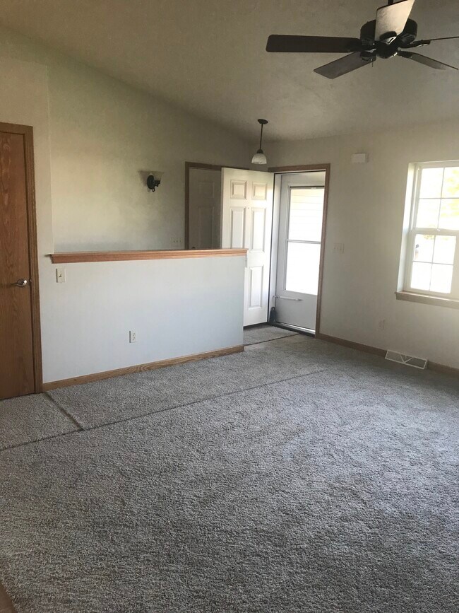 Building Photo - 2189 Hillington Dr