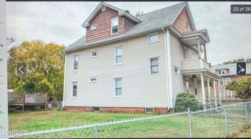 Building Photo - 418 Chicopee St