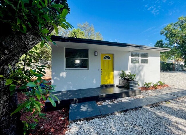 Foto del edificio - 5916 NW 5 Ave