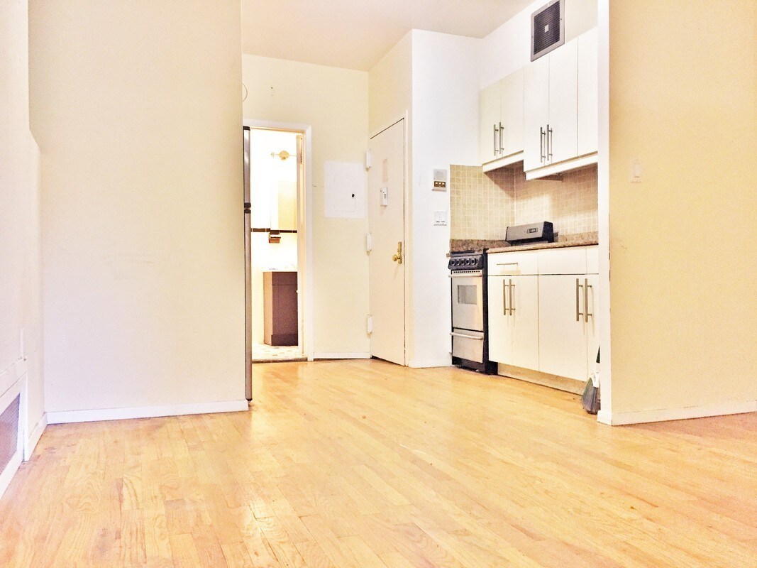 Primary Photo - 278 Mott St