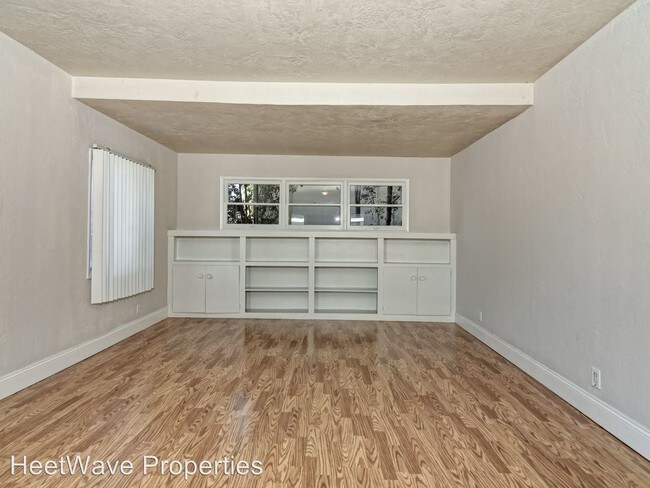 Foto del edificio - 3944-3946 Georgia St