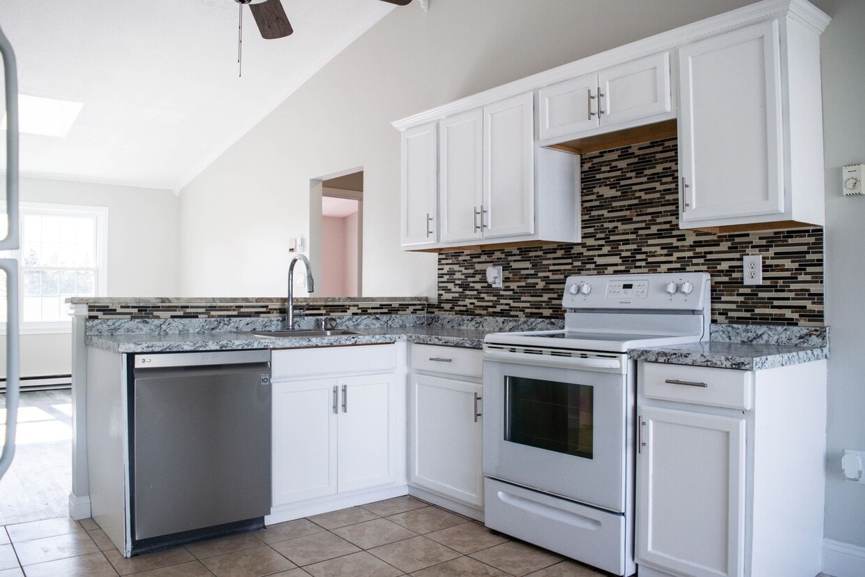 Primary Photo - 89 Coleman St