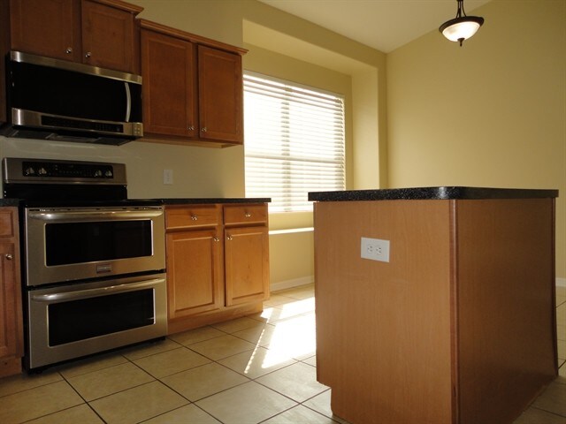 Building Photo - 8356 Moccasin Trail Drive