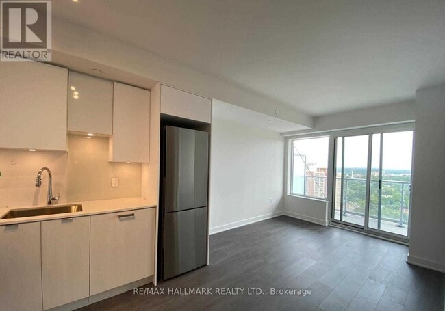 Photo du bâtiment - 99 Broadway Ave