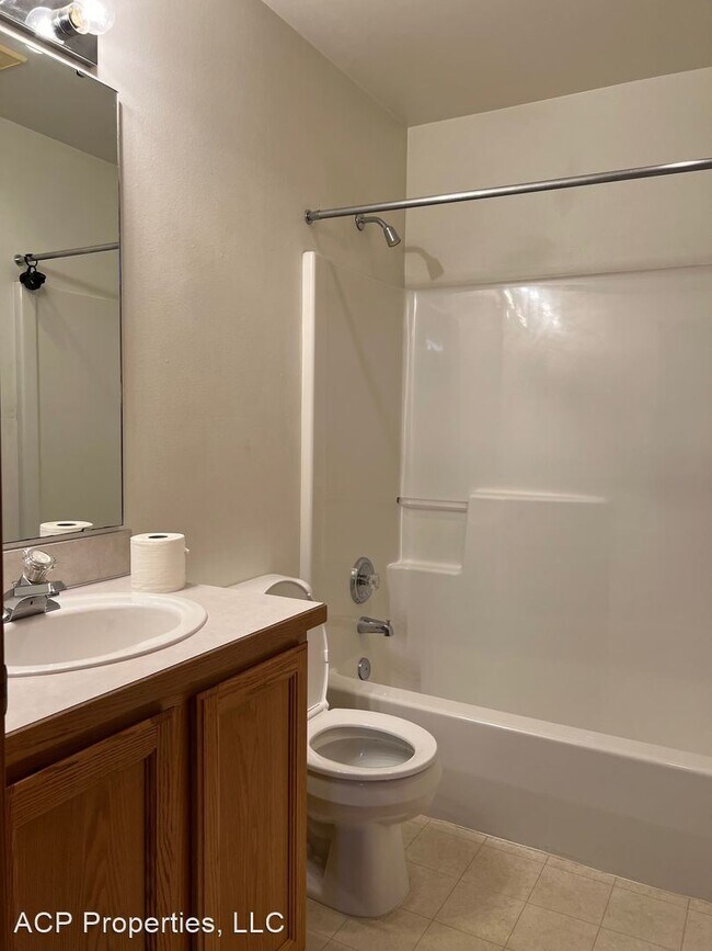 Building Photo - 1 br, 1 bath House - 2443 Valencia St,