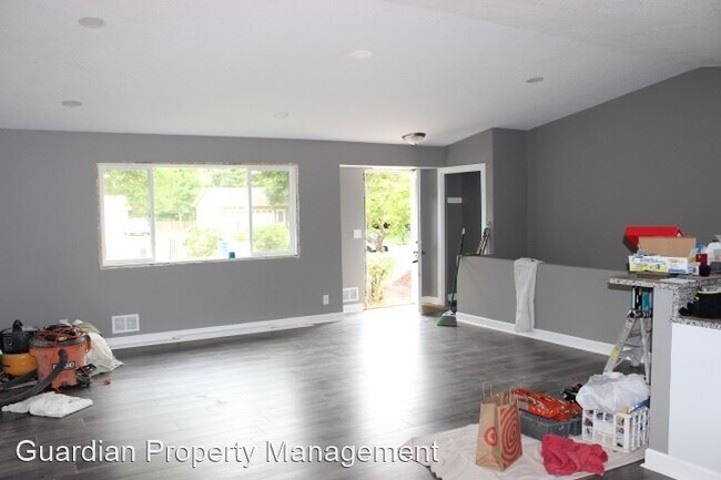 Building Photo - 13000 Valley Forge Ln N