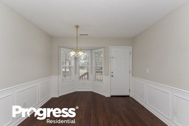 Building Photo - 127 Mary Joe Martin Dr