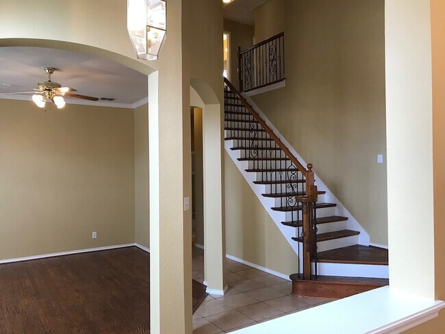 Foto del edificio - 2605 Gull Lake Dr