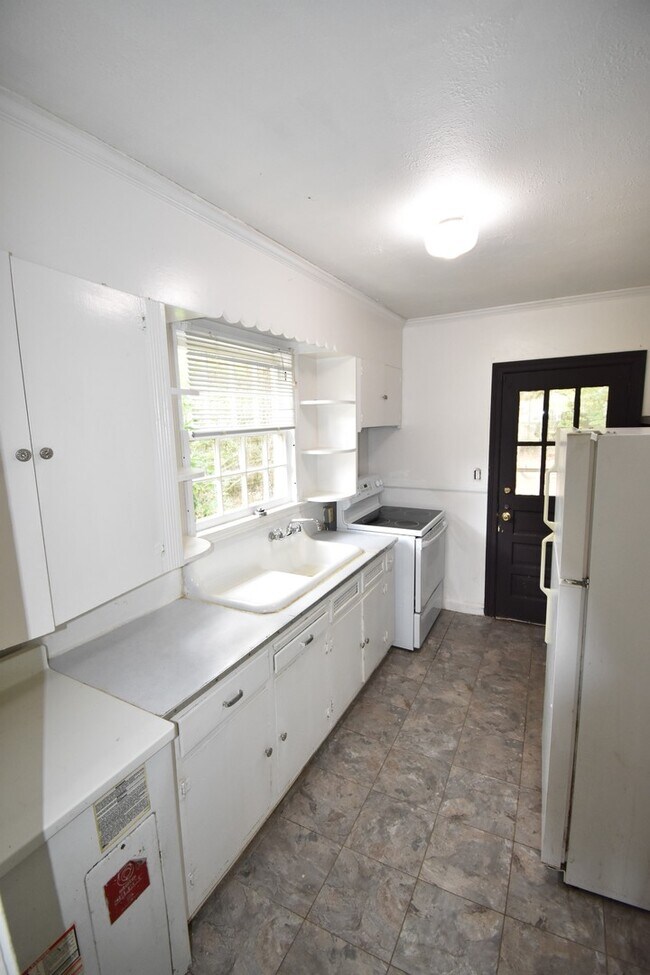 Foto del edificio - Coming Soon: 2 Bedroom and 1 Bath Home In ...