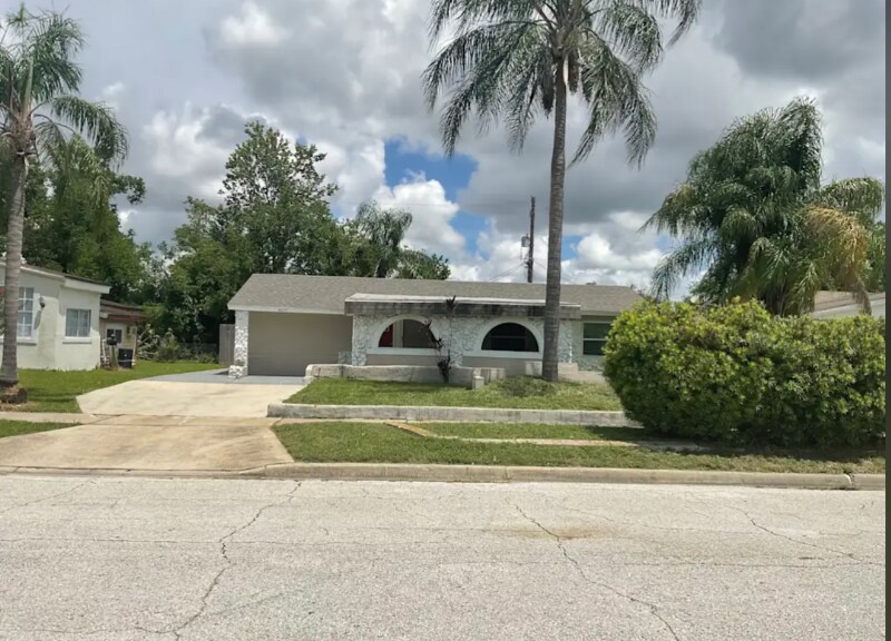 Foto principal - 4429 Marshall St