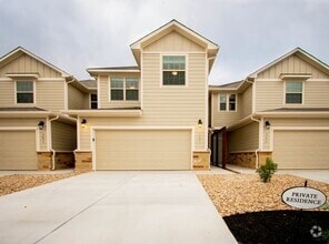 Building Photo - 347 Madison Oaks Ave