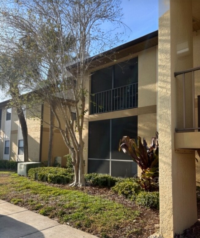 Foto del edificio - 10155 Sailwinds Blvd S